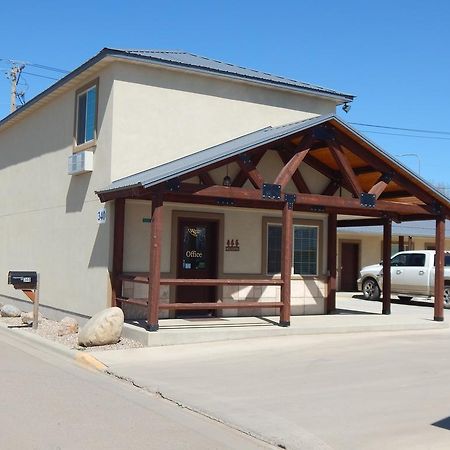Winterton Suites Williston Exterior foto