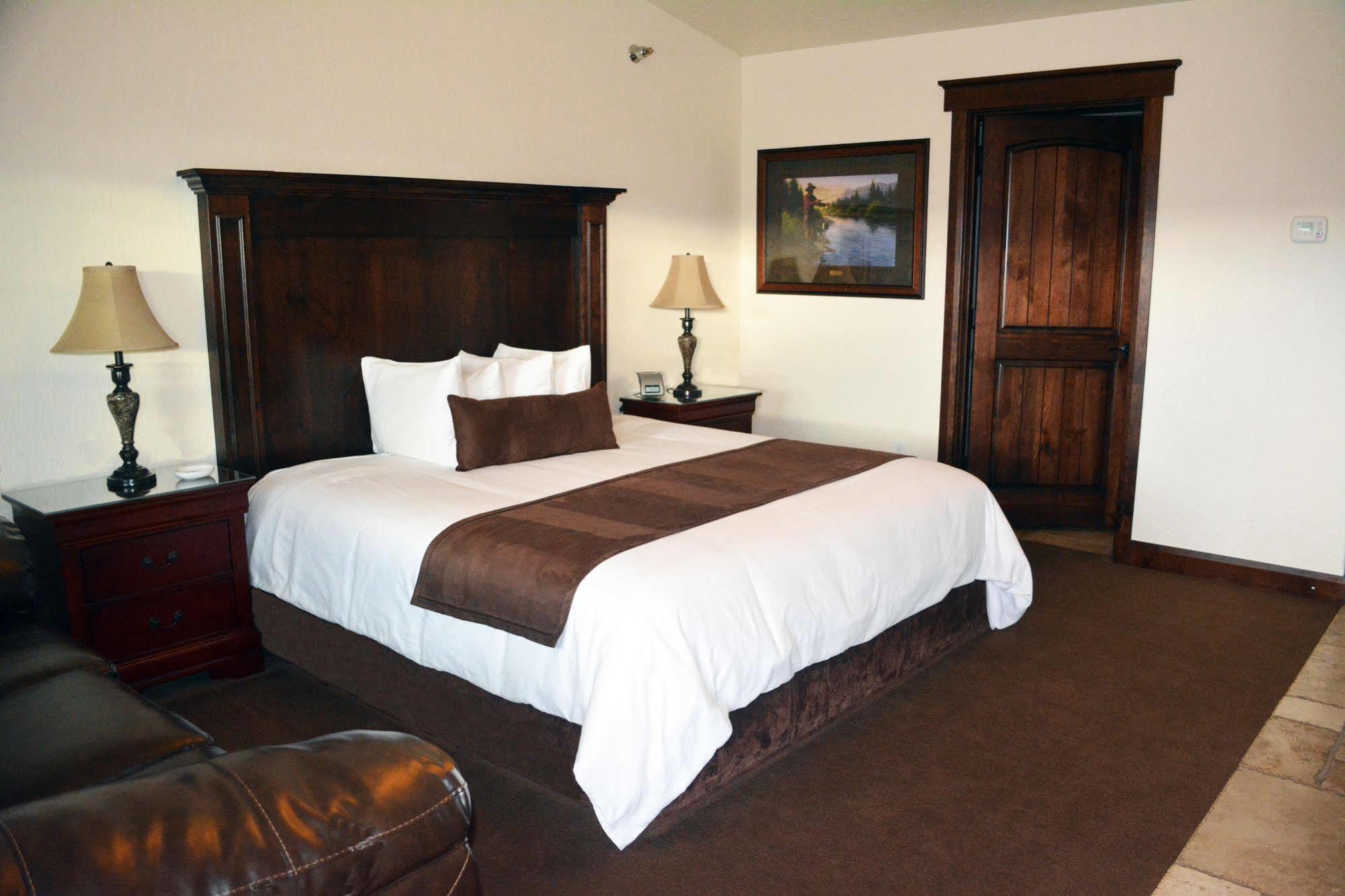 Winterton Suites Williston Exterior foto